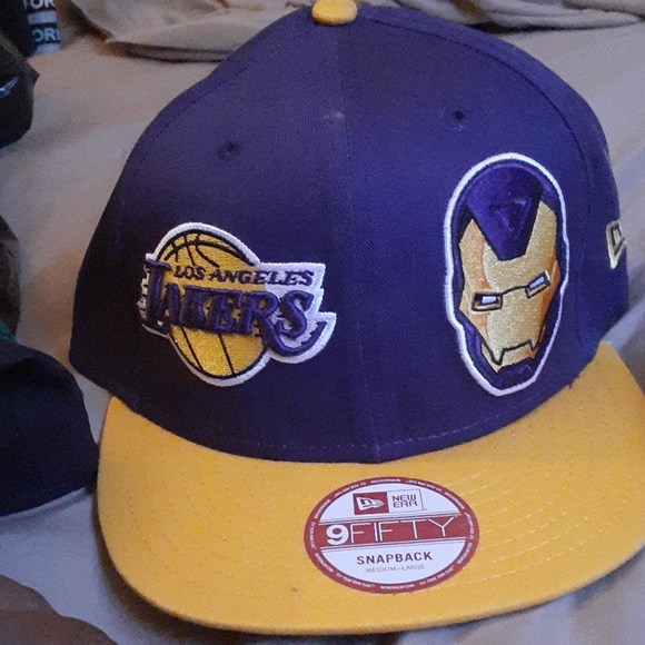 Ball caps - Picture 1 of 11